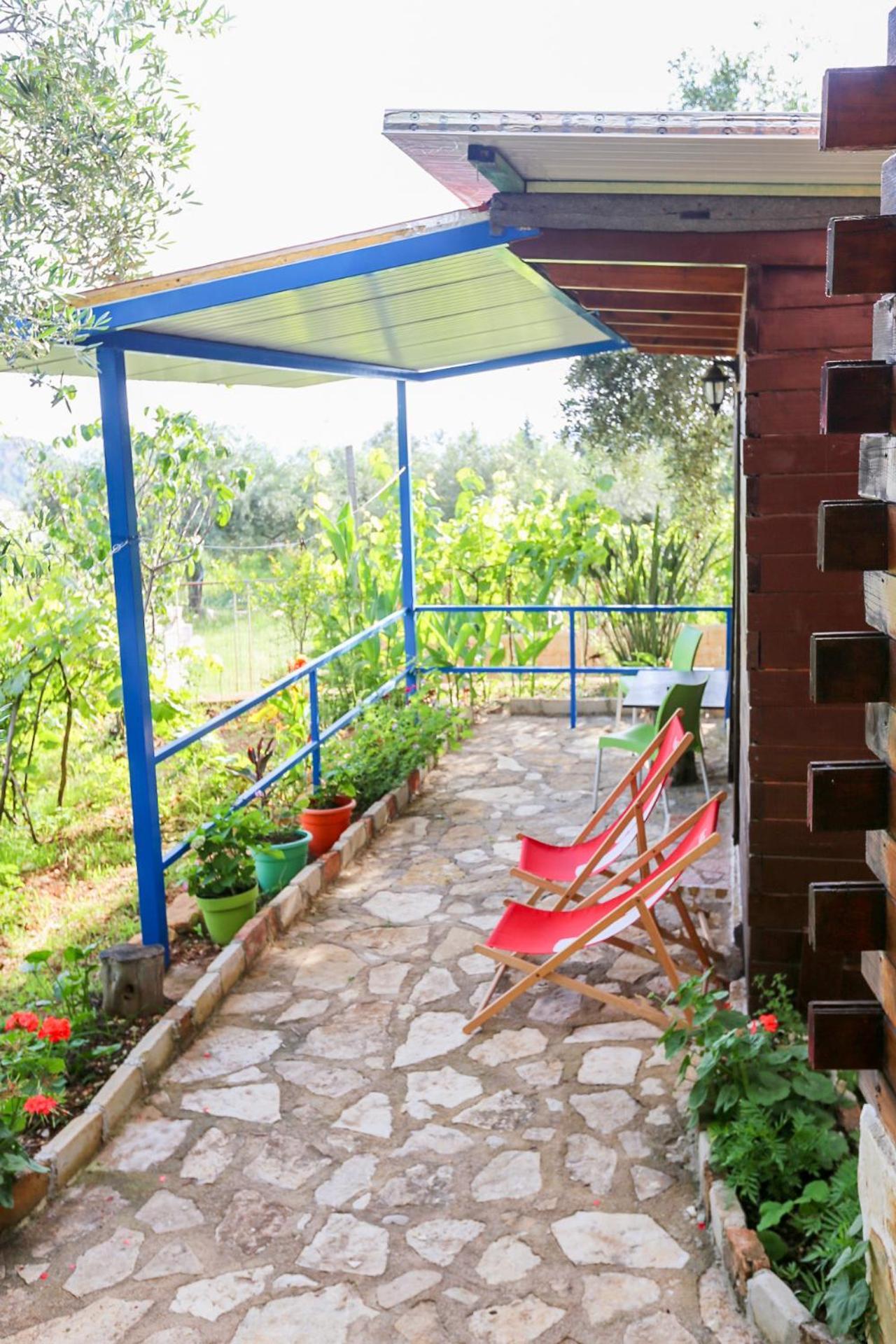 Holiwood Motel Himare Exterior foto